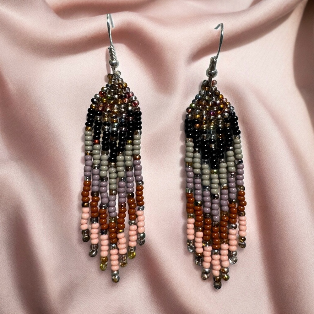Handmade Boho Seed Bead Beaded Earrings Native American Brown 2.75”x.5” NEW